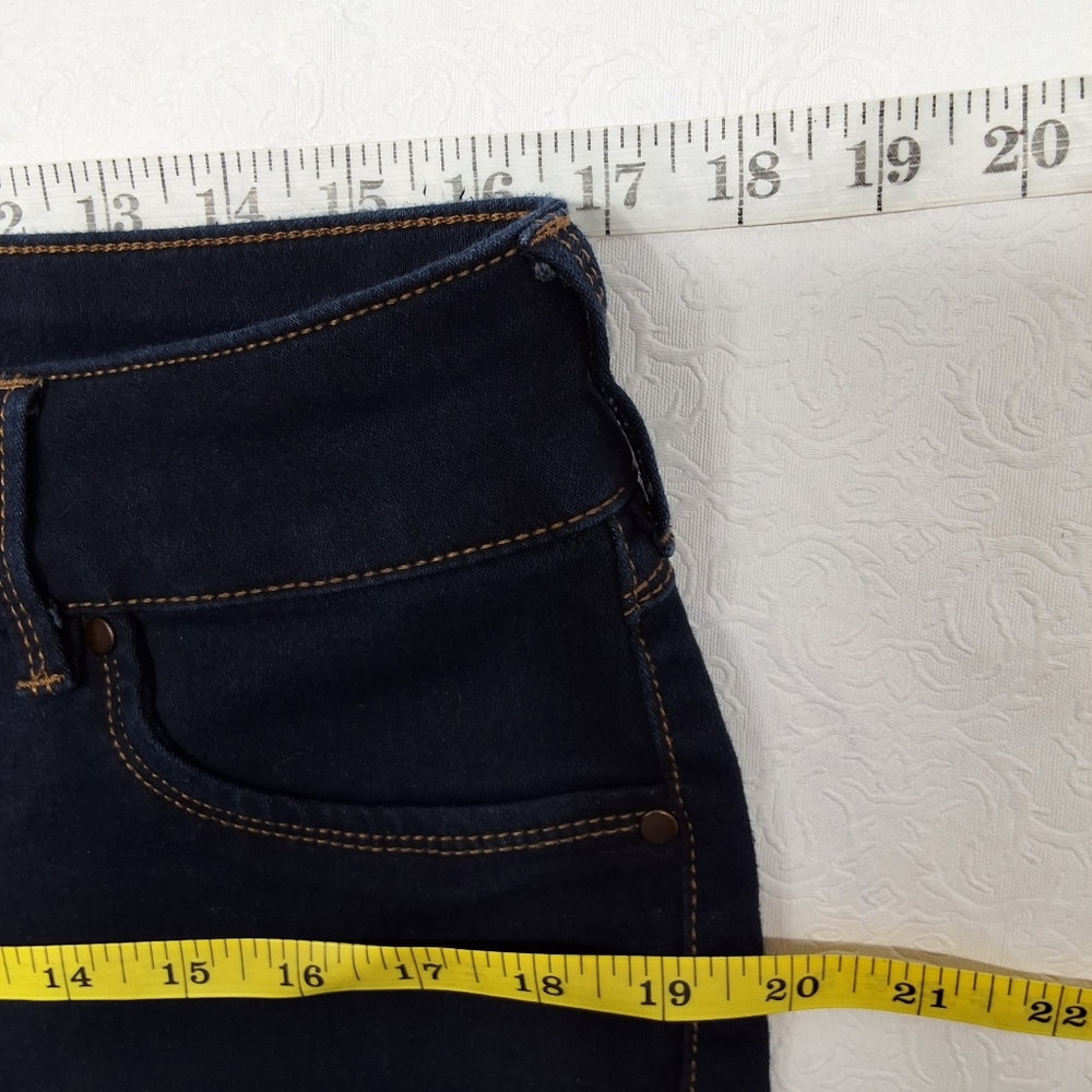 D. Jeans Blue Denim Jeans Dark Stretchy Lightly Worn Pants Size 12P - Picture 5 of 8